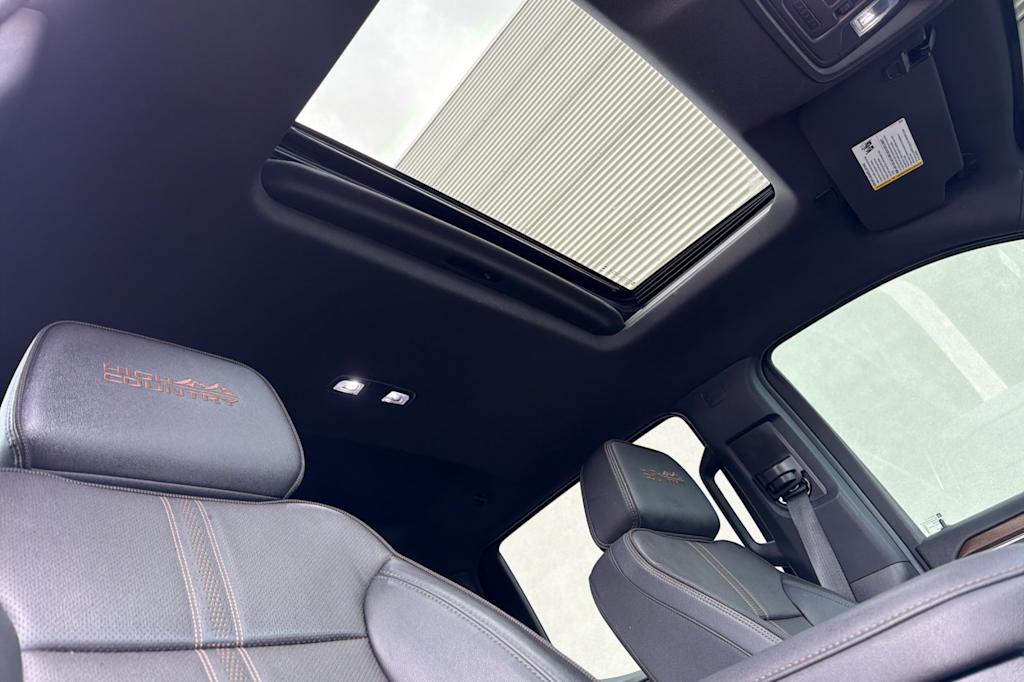 Thumbnail: 2023 Chevrolet Silverado 1500 - 22