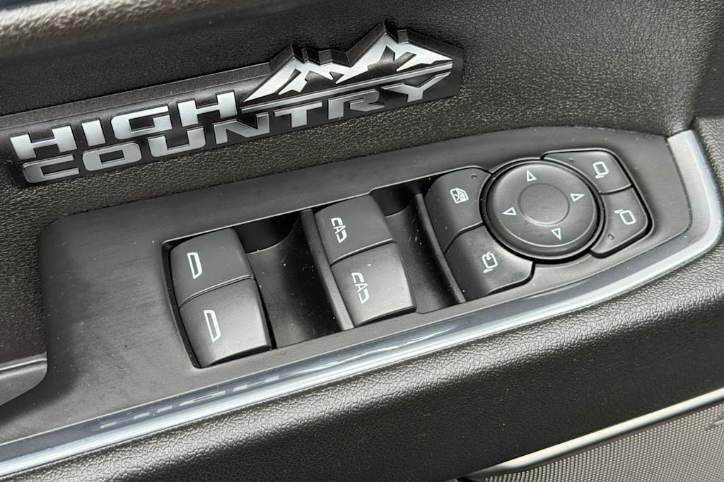 Thumbnail: 2023 Chevrolet Silverado 1500 - 21