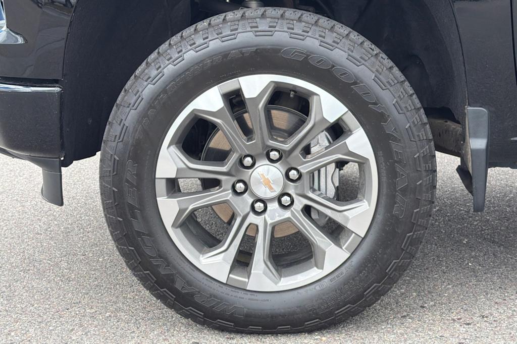 Thumbnail: 2023 Chevrolet Silverado 1500 - 7
