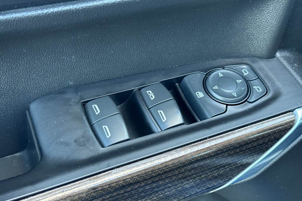 Thumbnail: 2021 Chevrolet Silverado 1500 - 20