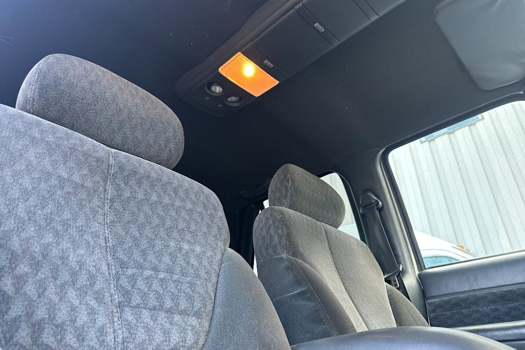 Thumbnail: 2000 GMC Jimmy - 22