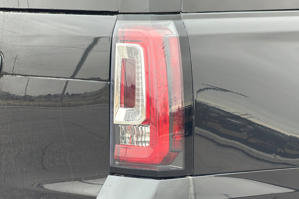 Thumbnail: 2020 GMC Yukon - 31