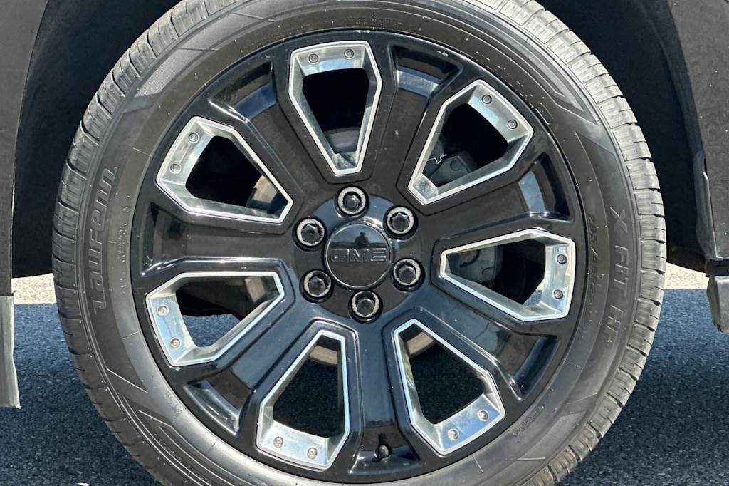 Image 8 of 2019 GMC Yukon