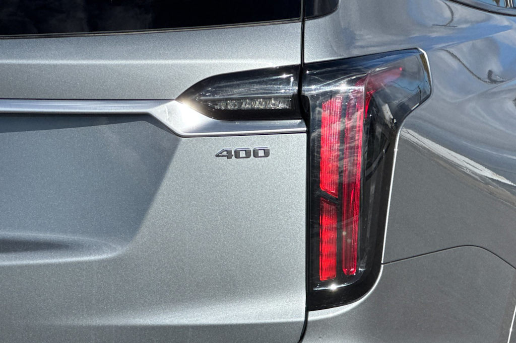 Thumbnail: 2023 Cadillac XT6 - 30