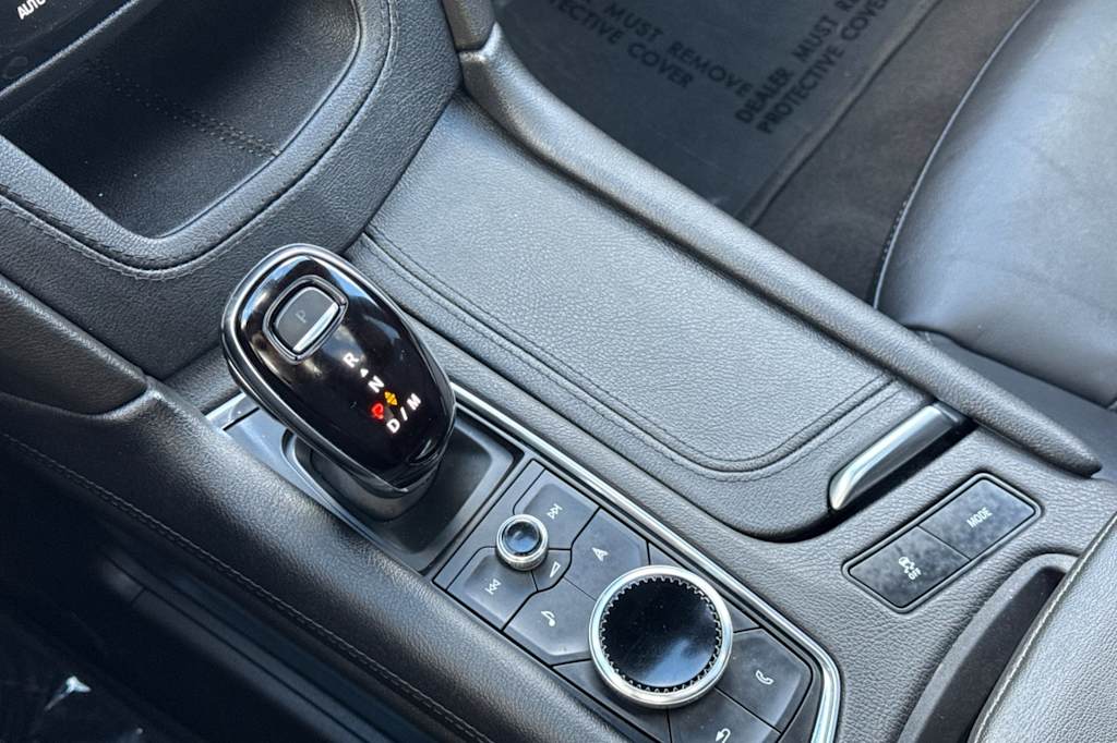 Thumbnail: 2023 Cadillac XT6 - 13