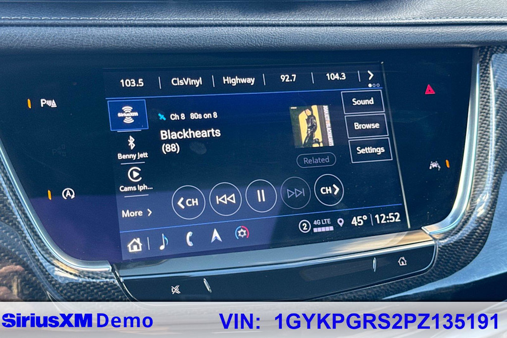 Thumbnail: 2023 Cadillac XT6 - 31