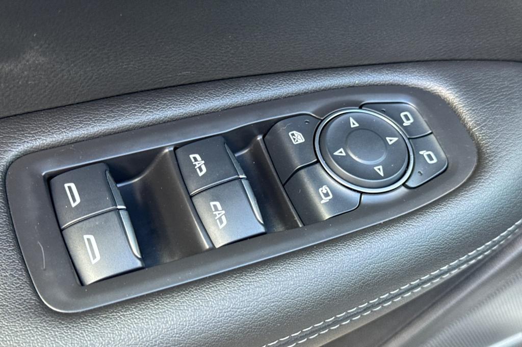 Thumbnail: 2023 Cadillac XT6 - 20