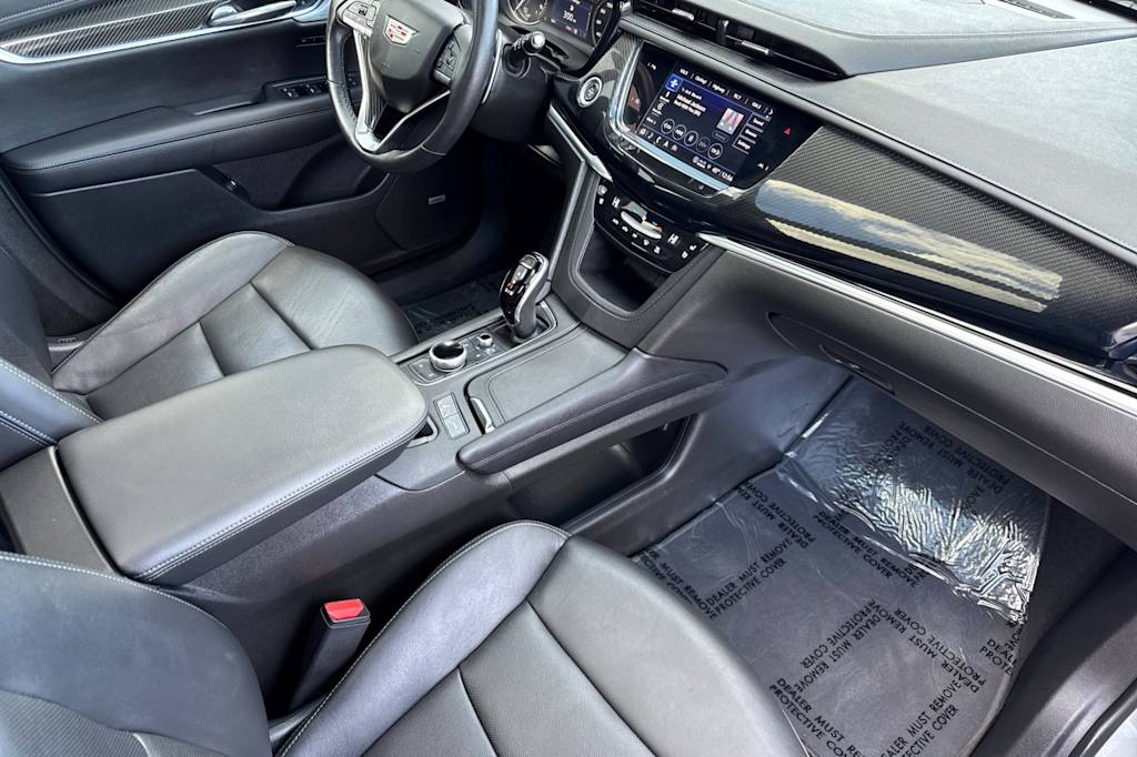 Thumbnail: 2023 Cadillac XT6 - 11