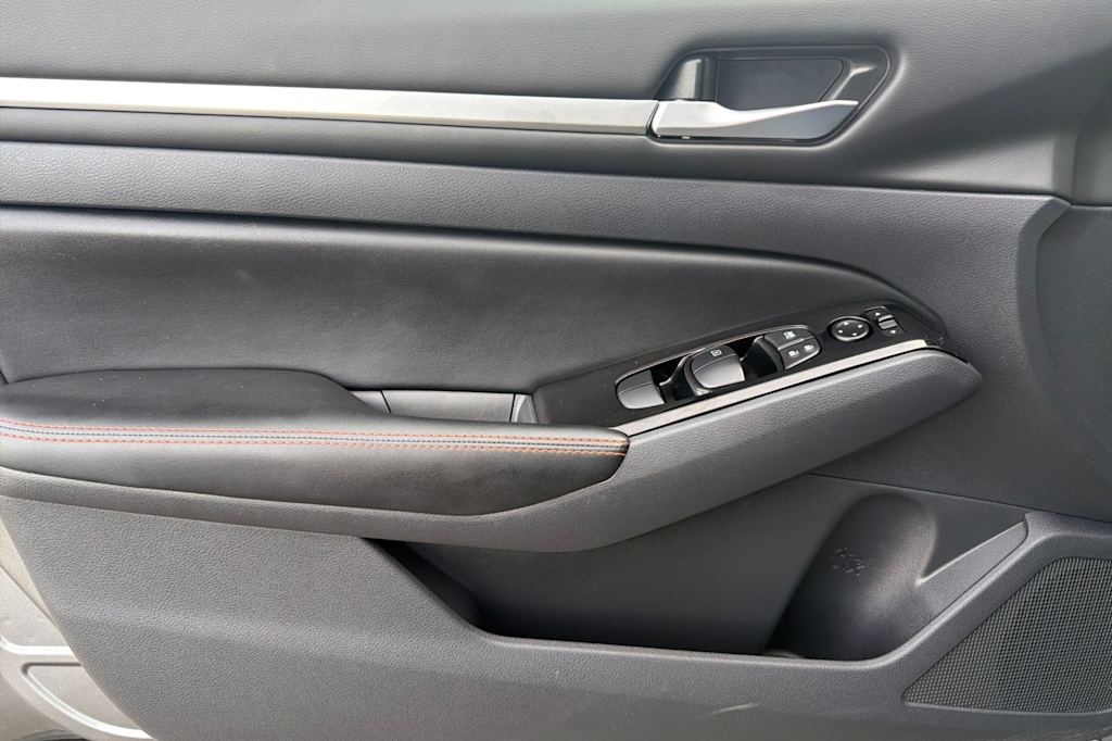 Thumbnail: 2024 Nissan Altima - 20