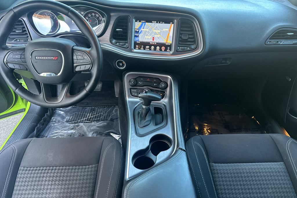 Image 3 of 2015 Dodge Challenger