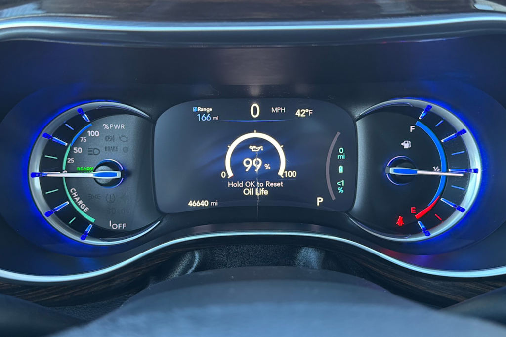 Thumbnail: 2023 Chrysler Pacifica - 14