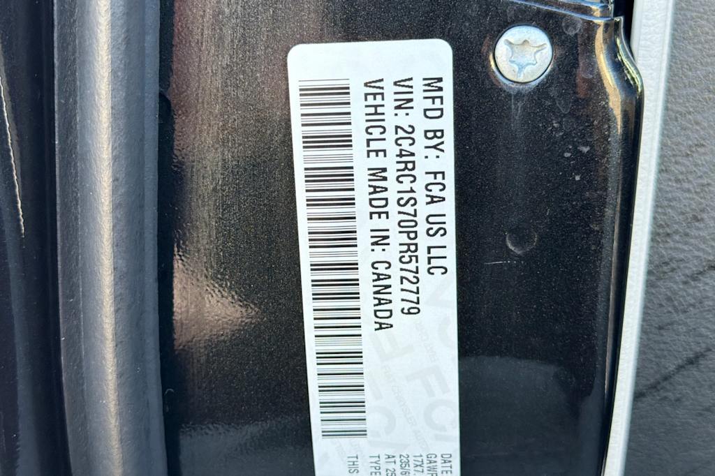 Thumbnail: 2023 Chrysler Pacifica - 16