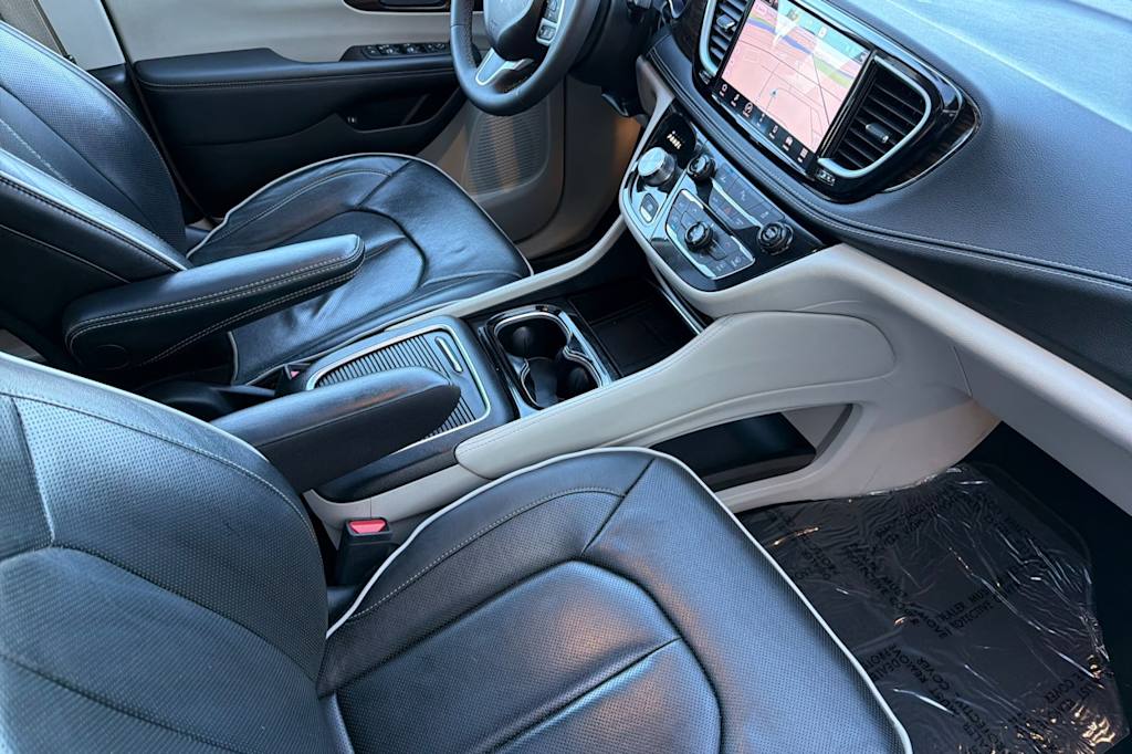 Thumbnail: 2023 Chrysler Pacifica - 11