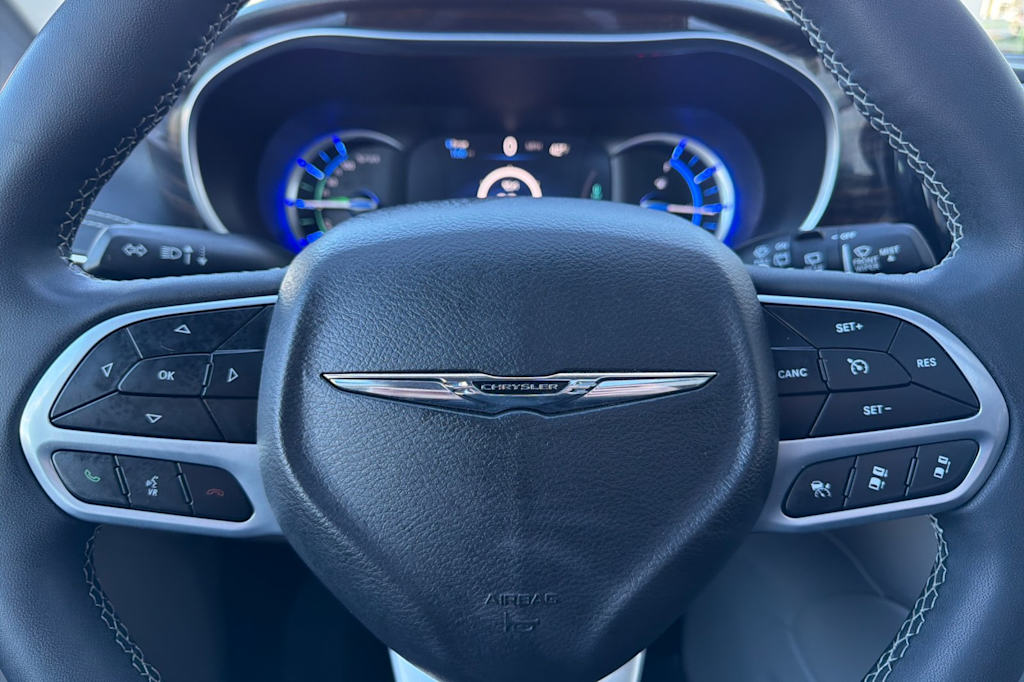 Thumbnail: 2023 Chrysler Pacifica - 28