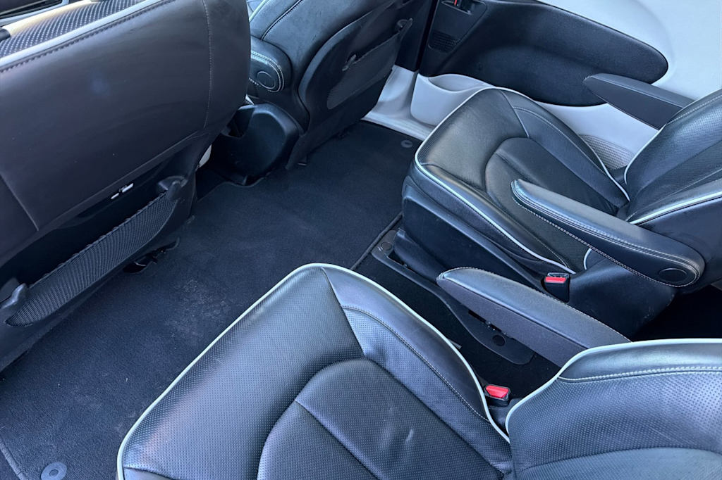 Thumbnail: 2023 Chrysler Pacifica - 13