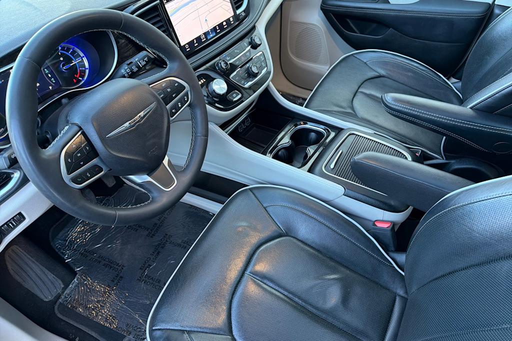 Thumbnail: 2023 Chrysler Pacifica - 10