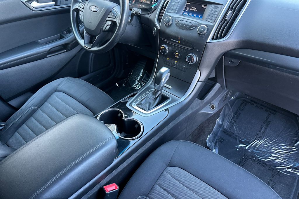 Thumbnail: 2016 Ford Edge - 12