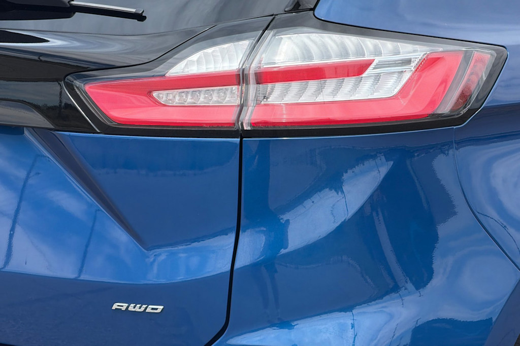 Thumbnail: 2021 Ford Edge - 28