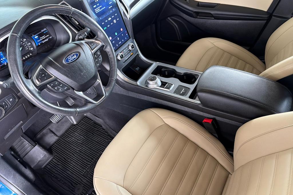 Thumbnail: 2021 Ford Edge - 9