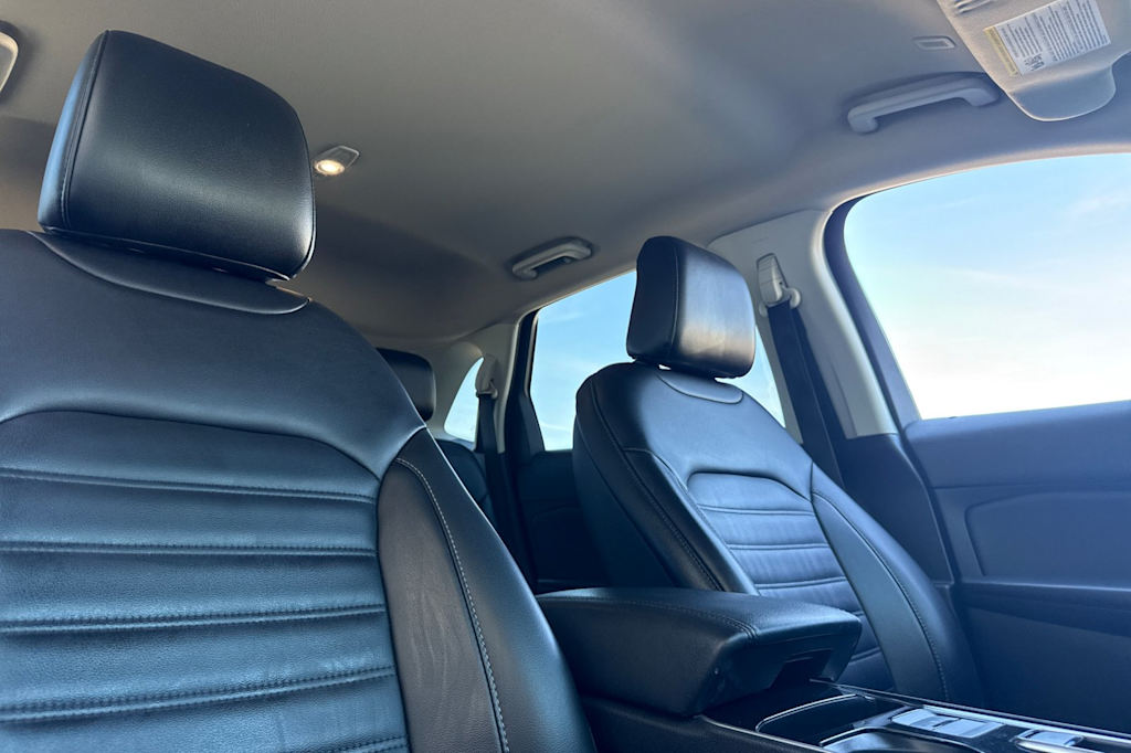 Thumbnail: 2020 Ford Edge - 7