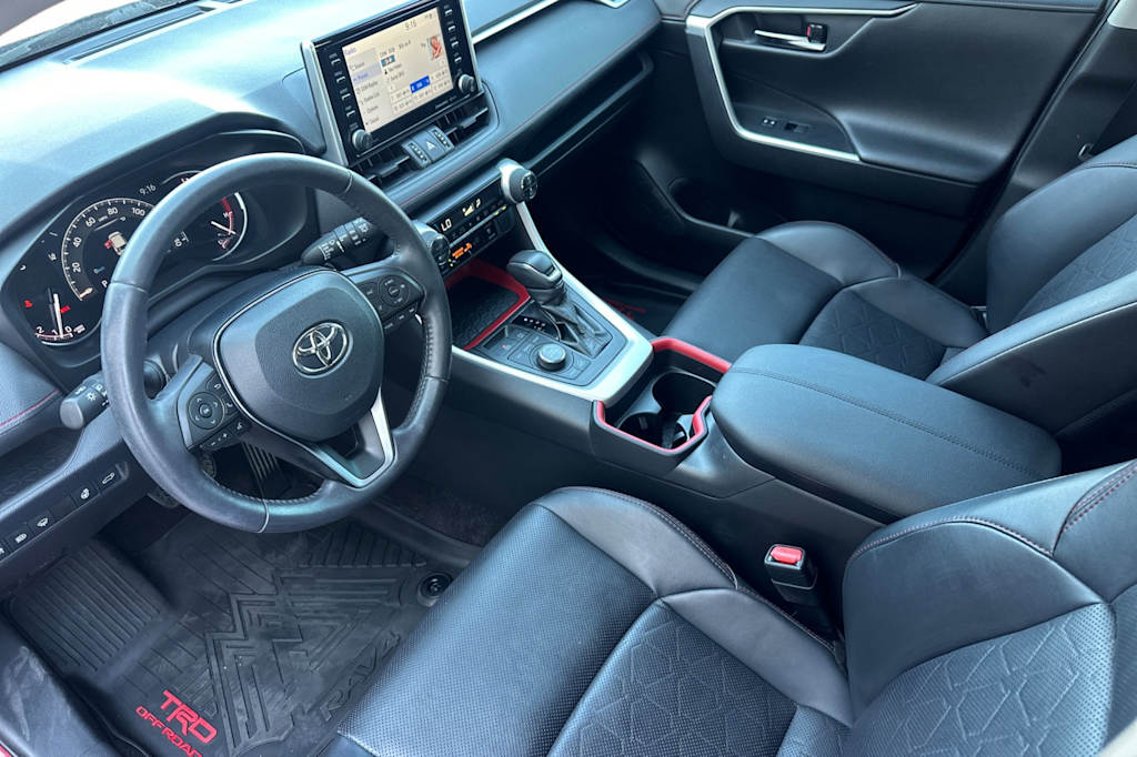 Thumbnail: 2020 Toyota RAV4 - 9