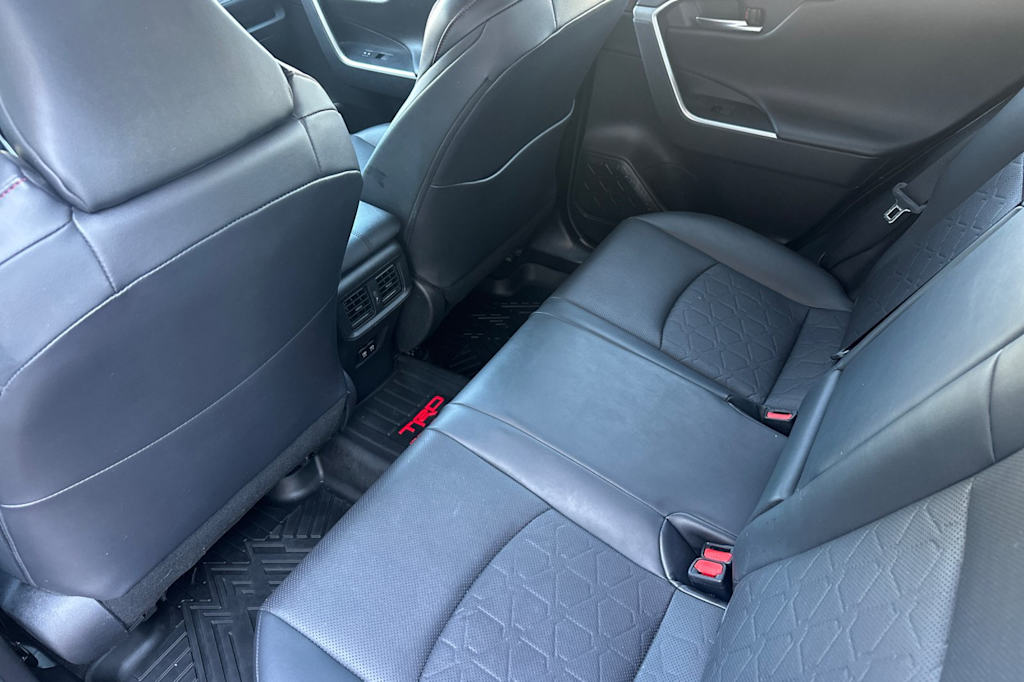 Thumbnail: 2020 Toyota RAV4 - 10