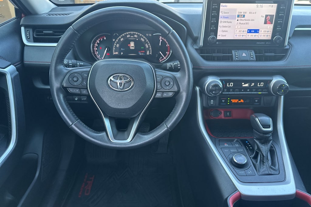 Thumbnail: 2020 Toyota RAV4 - 11
