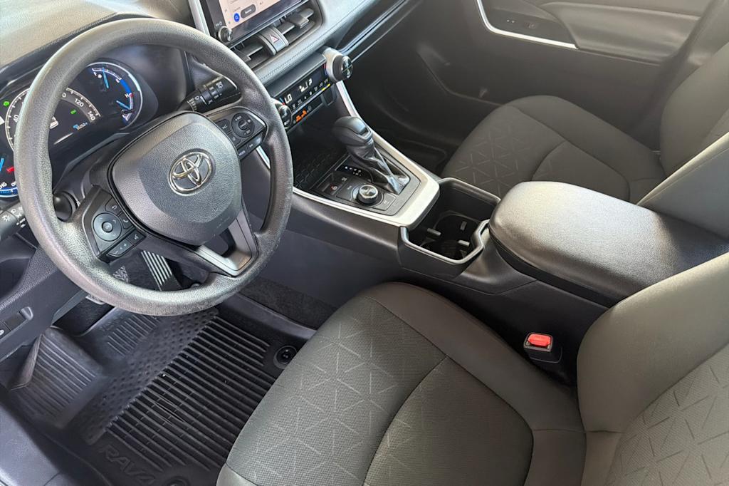 Thumbnail: 2024 Toyota RAV4 - 9