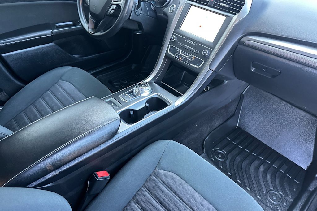 Thumbnail: 2020 Ford Fusion - 9