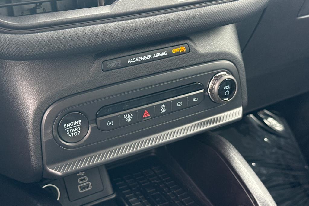 Thumbnail: 2025 Ford Bronco Sport - 24