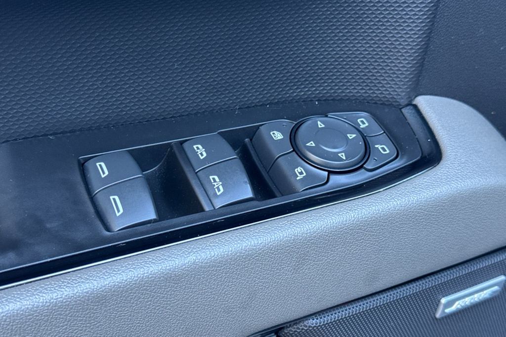 Thumbnail: 2024 Chevrolet Silverado 1500 - 19