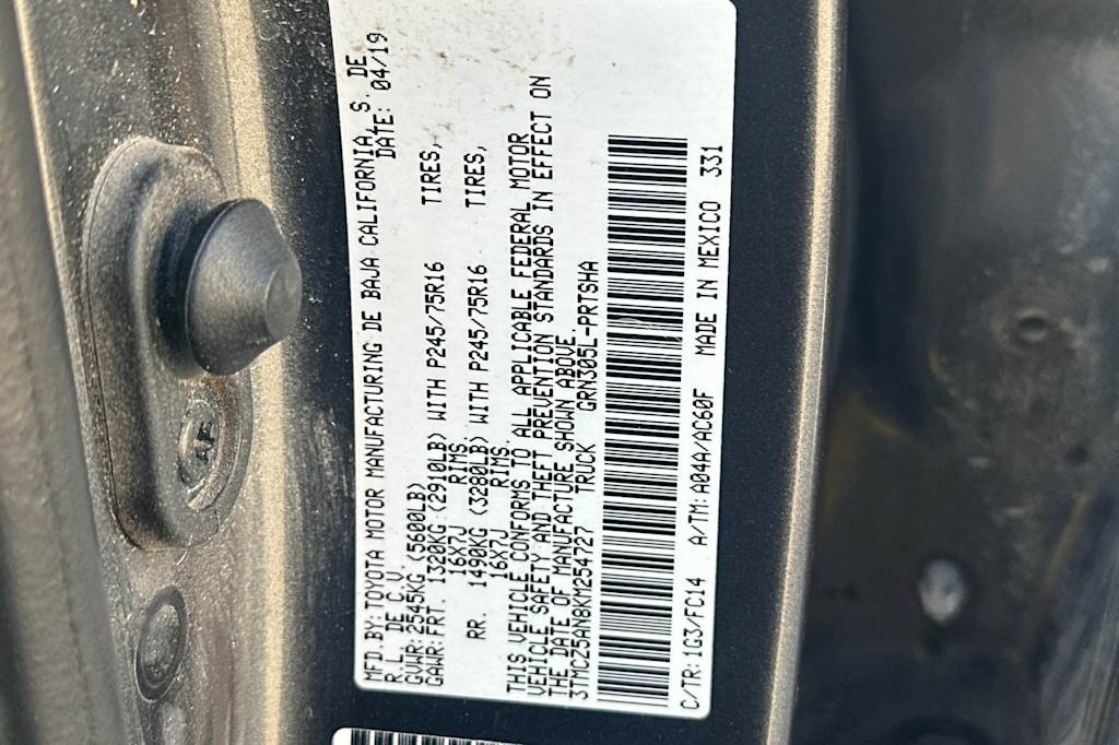 2019 Toyota Tacoma SR5 15