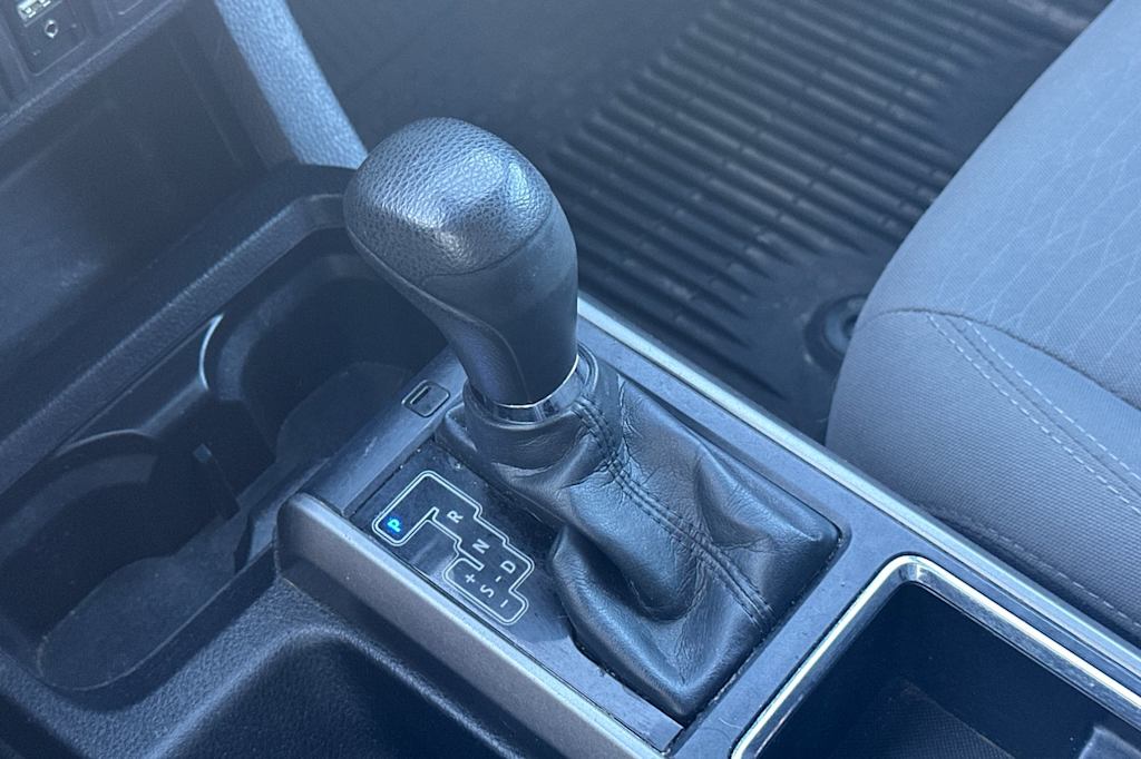 2019 Toyota Tacoma SR5 13