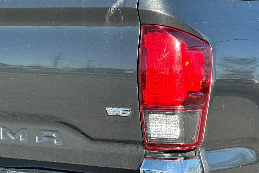 2019 Toyota Tacoma SR5 26