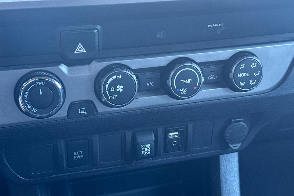 2019 Toyota Tacoma SR5 22