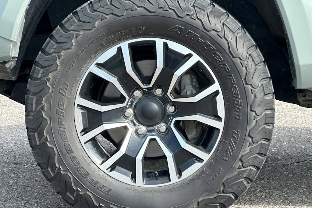 Thumbnail: 2022 Toyota Tacoma - 7