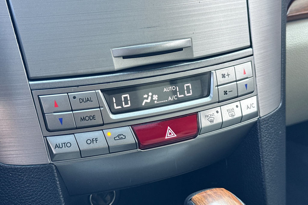 Thumbnail: 2014 Subaru Outback - 24