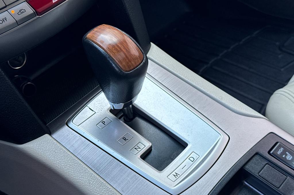 Thumbnail: 2014 Subaru Outback - 14