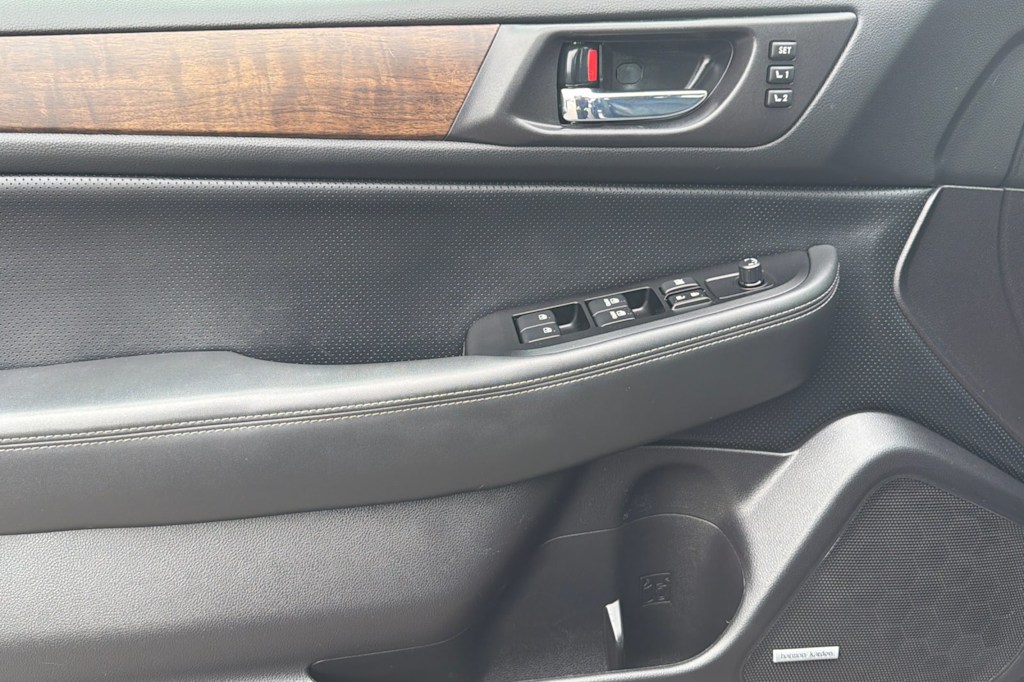 Thumbnail: 2017 Subaru Outback - 20