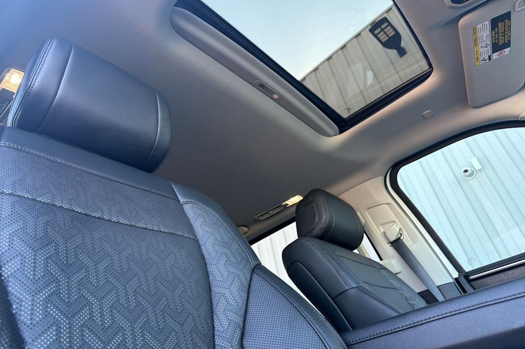 Thumbnail: 2023 Toyota Sequoia - 23