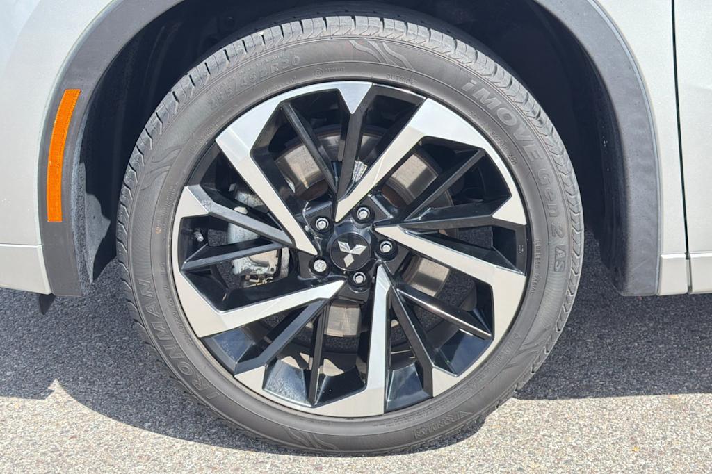 Thumbnail: 2022 Mitsubishi Outlander - 7