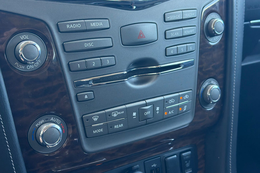 Thumbnail: 2020 Nissan Armada - 26