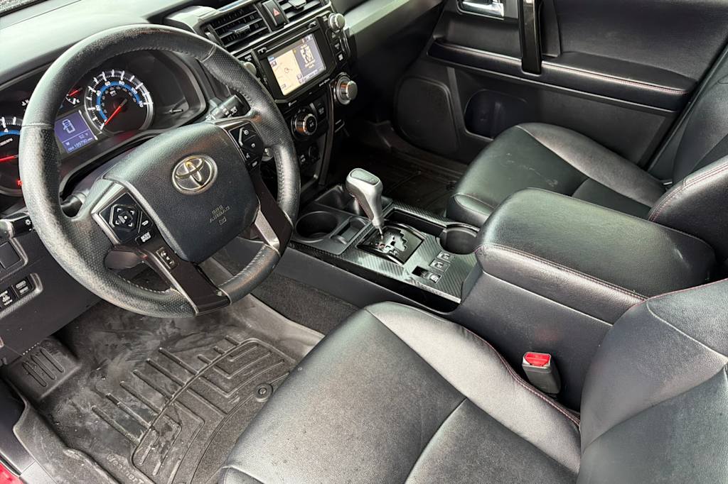 Thumbnail: 2017 Toyota 4Runner - 7