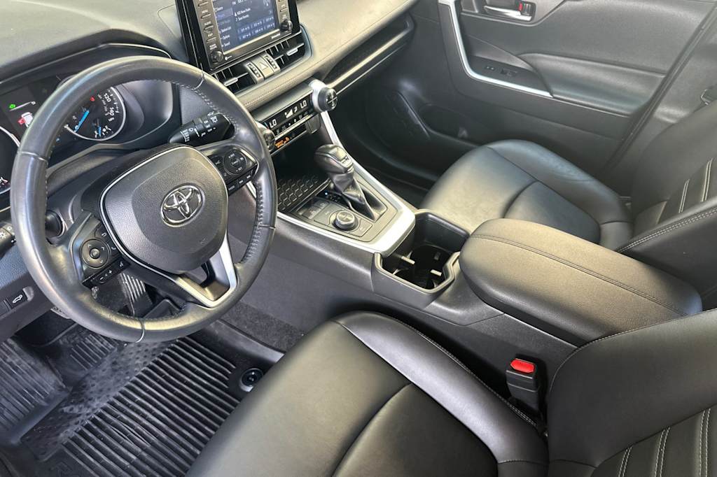 Thumbnail: 2022 Toyota RAV4 - 9