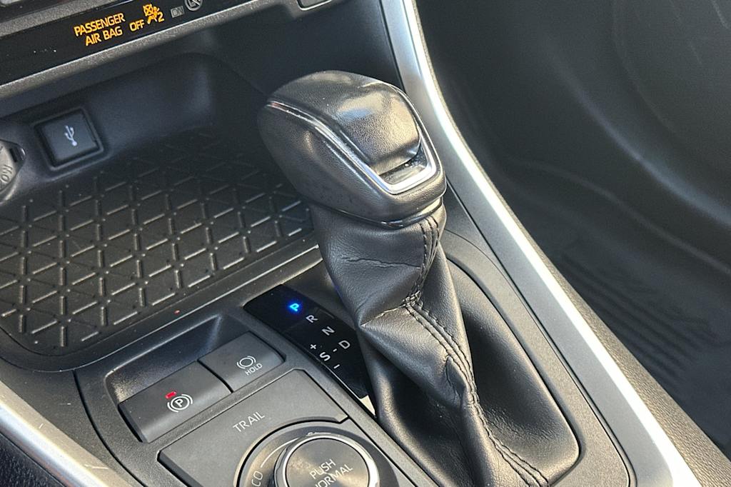 Thumbnail: 2022 Toyota RAV4 - 14