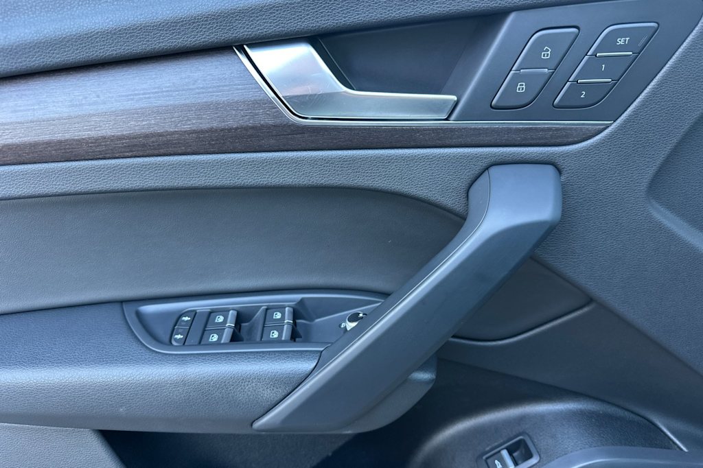 Thumbnail: 2021 Audi Q5 - 20