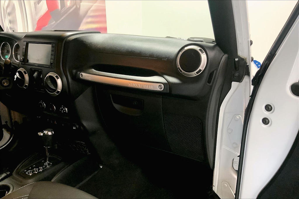Thumbnail: 2018 Jeep Wrangler - 19