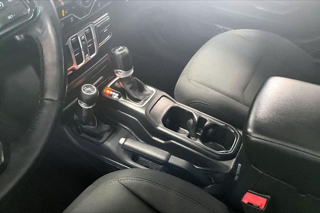 Thumbnail: 2018 Jeep Wrangler - 13