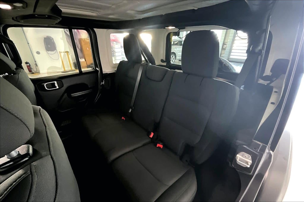 Thumbnail: 2018 Jeep Wrangler - 10