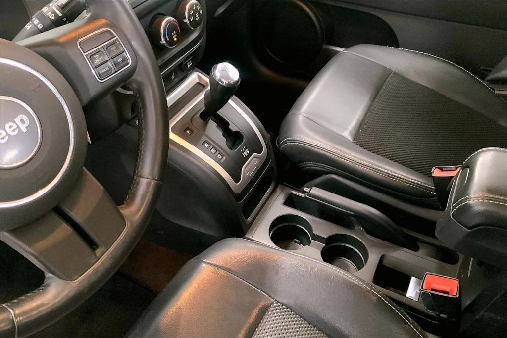 Thumbnail: 2014 Jeep Compass - 21